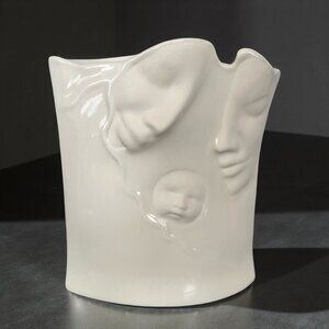 Sara Lund Blue Sky Porcelain - Bisque / White Vase - Father - Mother - Child